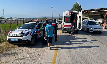 Seydikemer'de Hatalı Sollama Kazaya Sebep Oldu: 3 Yaralı
