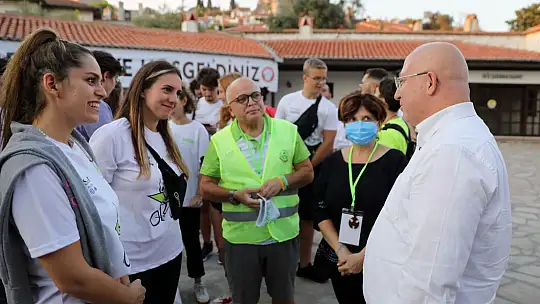 Avrupalı Bisikletçiler, Menteşe'de Zeybek Oynadı