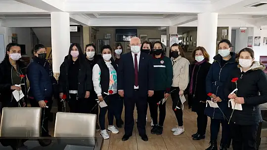 Başkan Gümüş, kadın çalışanlar ve vatandaşlarla biraraya geldi