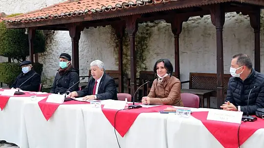 Profesyonel turist rehberlerinin görüşleri değerlendirildi