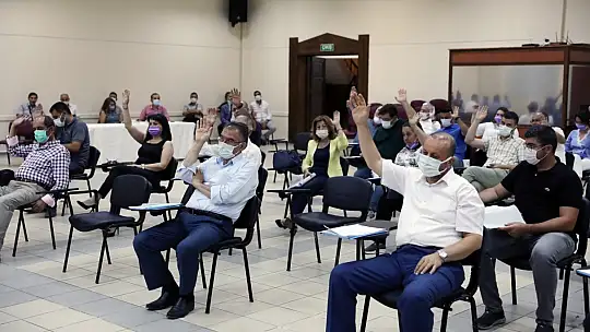 Özdemir ve İçöz'ün İsimleri Tiyatro Salonlarında Yaşatılacak