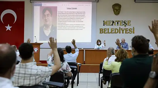 Özdemir ve İçöz'ün İsimleri Tiyatro Salonlarında Yaşatılacak