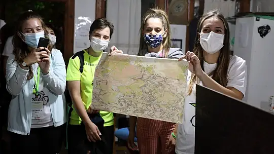 Avrupalı Bisikletçiler, Menteşe'de Zeybek Oynadı