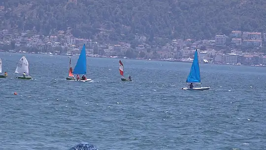 Ay, 'Çalış Plajı satılık değil'