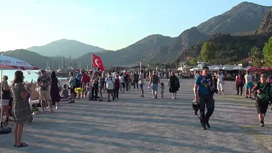 Uysal, 'Festival konaklama sektörüne ve esnafa katkı sağladı'