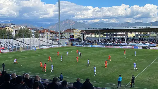 ŞİMŞEKLER 1 PUANA RAZI OLDU