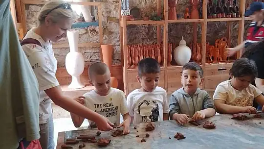 GİGA, Özel Çocuklara Sanatın Kapılarını Araladı 