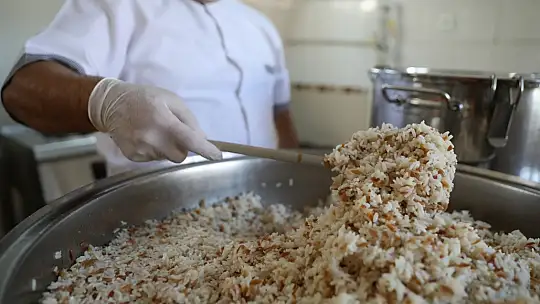 Menteşe Belediyesinden Özel Öğrencilere Ücretsiz Yemek