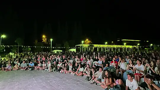 Final Heyecanı Menteşe Kent Meydanı'nda Yaşandı