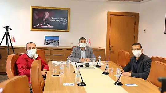Eğitim komitesi: 'Geleceğimiz için okullar açık kalmalıdır'