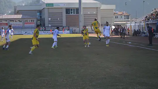 90 DAKİKALIK ZORLU MÜCADELEDE PUANLAR PAYLAŞILDI