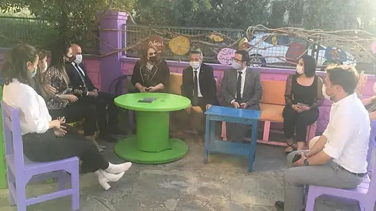 Okul müdürlerinden sorunlar hakkında bilgi aldı