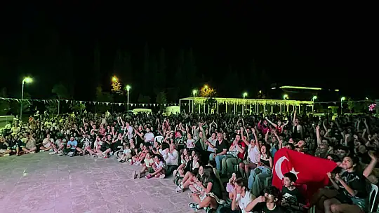 Final Heyecanı Menteşe Kent Meydanı'nda Yaşandı
