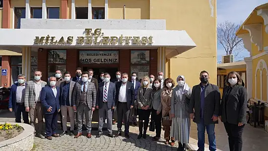 AKP İlçe Yönetimi Başkan Tokat'ı ziyaret etti