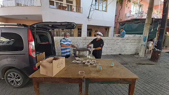Muhtarlardan aşure etkinliği