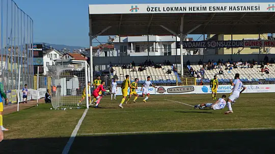 90 DAKİKALIK ZORLU MÜCADELEDE PUANLAR PAYLAŞILDI