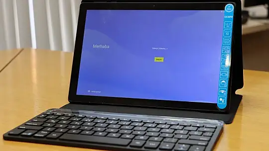 FTSO'dan ihtiyaç sahibi öğrencilere tablet desteği