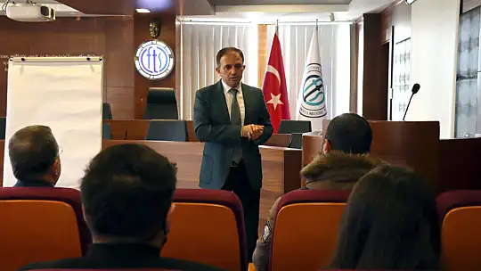 Genç Girişimciler Bilgilendirildi