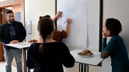  İNSAN TANIMA SANATI VE ZOR İNSANLA BAŞA ÇIKMA EĞİTİMİ 