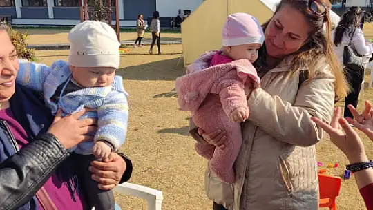 İYİ PARTİ YÖNETİM KURULUNDAN DEPREMZEDELERE ZİYARET