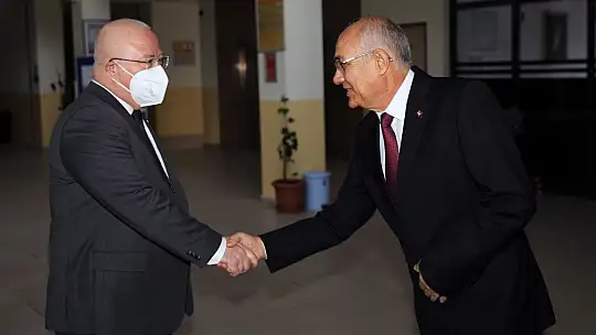 Başkan Gümüş 'Antrenörler Sporun Olmazsa Olmazıdır'