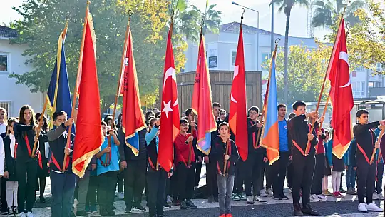 Fethiye'de öğretmenler günü ilgi ile izlendi