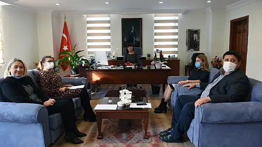 Hoşafçı, 'Türk Kadınına Seçme Ve Seçilme Hakkı Verilmesini Atatürk'e Borçluyuz' 