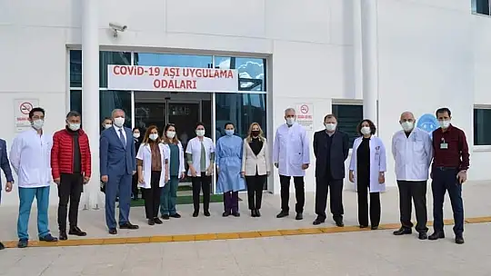 Muğla'da 10 bin sağlık çalışanı aşı oldu
