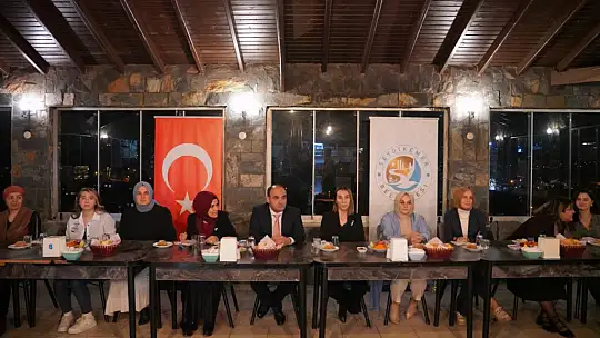 Başkan Akdenizli, Seydikemer'e Yön Veren Esnaf Kadınlarla Buluştu