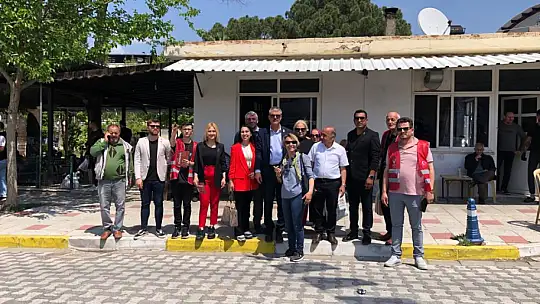 Milletvekili Adayı Yiğit, Semt Pazarını Ziyaret Etti