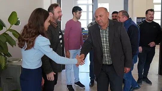 BAŞKAN OTGÖZ, 2022 YILININ SON İŞ GÜNÜNDE PERSONELİN YENİ YILINI KUTLADI