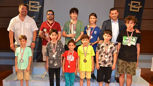 Faik Torunoğulları, Satranç Turnuvasında Ödüller Sahiplerini Buldu