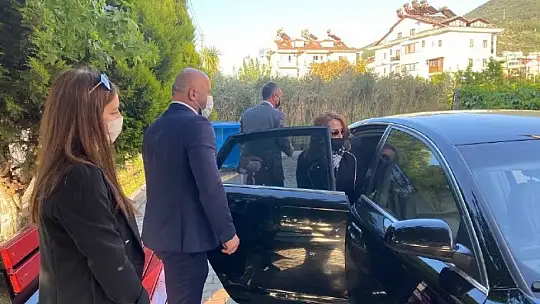 Töre, başarılarınızın farkındayız, her zaman yanınızdayız