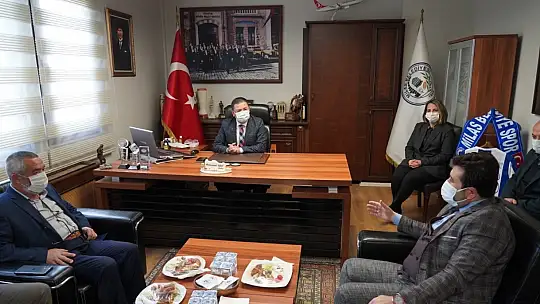 AKP İlçe Yönetimi Başkan Tokat'ı ziyaret etti