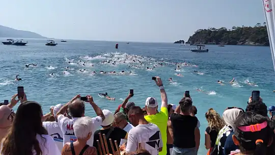 Fethiye Açık Su Yüzme Yarışı Ölüdeniz'de başladı