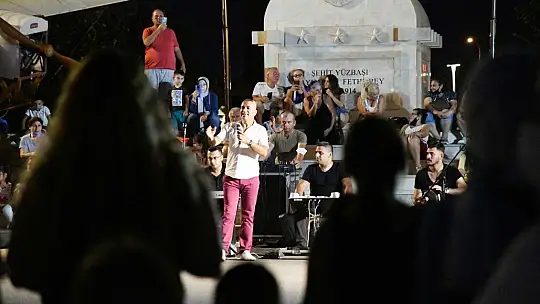 Müzikli Fethiye Akşamları Adem Kazan ile devam etti