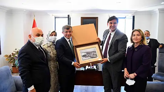 Davutoğlu Başkan Karaca'yı ziyaret etti