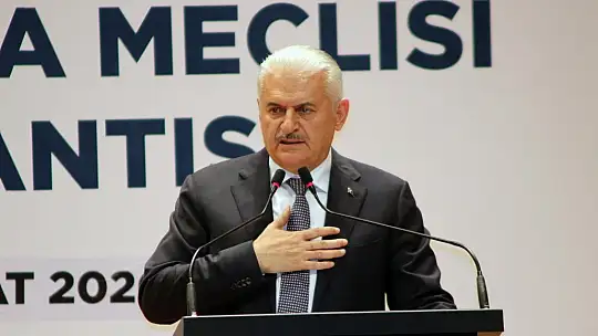 Binali Yıldırım: 'Darbe söylentilerini çıkaranlar 15 Temmuz'u düşünsün'