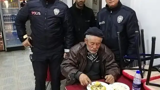 Marmaris Sokakta Yaşayan Yaşlı Adam İçin Seferber Oldu