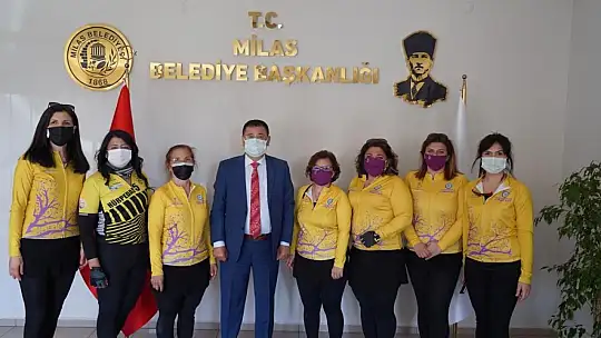 Türkiye'nin ilk Kadın Bisiklet Festivalini gerçekleştiren derneğinden başkana ziyaret