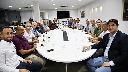 Başkan Karaca'dan emekli olan personele veda yemeği