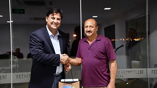 Başkan Karaca'dan emekli olan personele veda yemeği