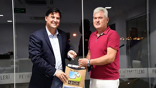 Başkan Karaca'dan emekli olan personele veda yemeği