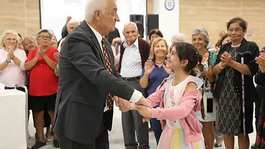 Yaşlı Çınarlar Doyasıya Eğlendi