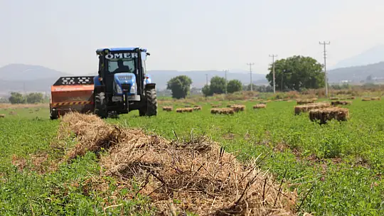Büyükşehir'den 700 Üreticiye 3 Milyon TL Değerinde Kaba Yem Desteği