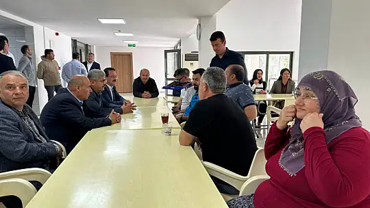 Milletvekili Adayı Yakup Otgöz, Depremzedeler İle Bayramlaştı