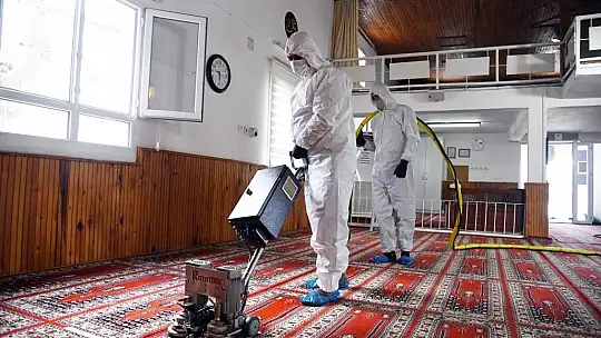 Fethiye Belediyesi tüm camilerde dezenfekte çalışmalarına başladı