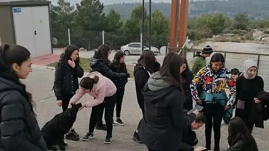 Can Dostlar'dan Barınak Ziyareti
