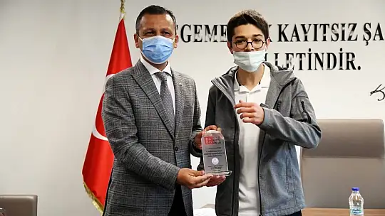 Öztunç, Karaca'yı makamında ziyaret etti