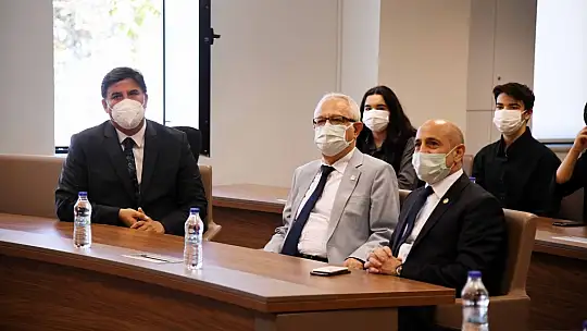 Öztunç, Karaca'yı makamında ziyaret etti